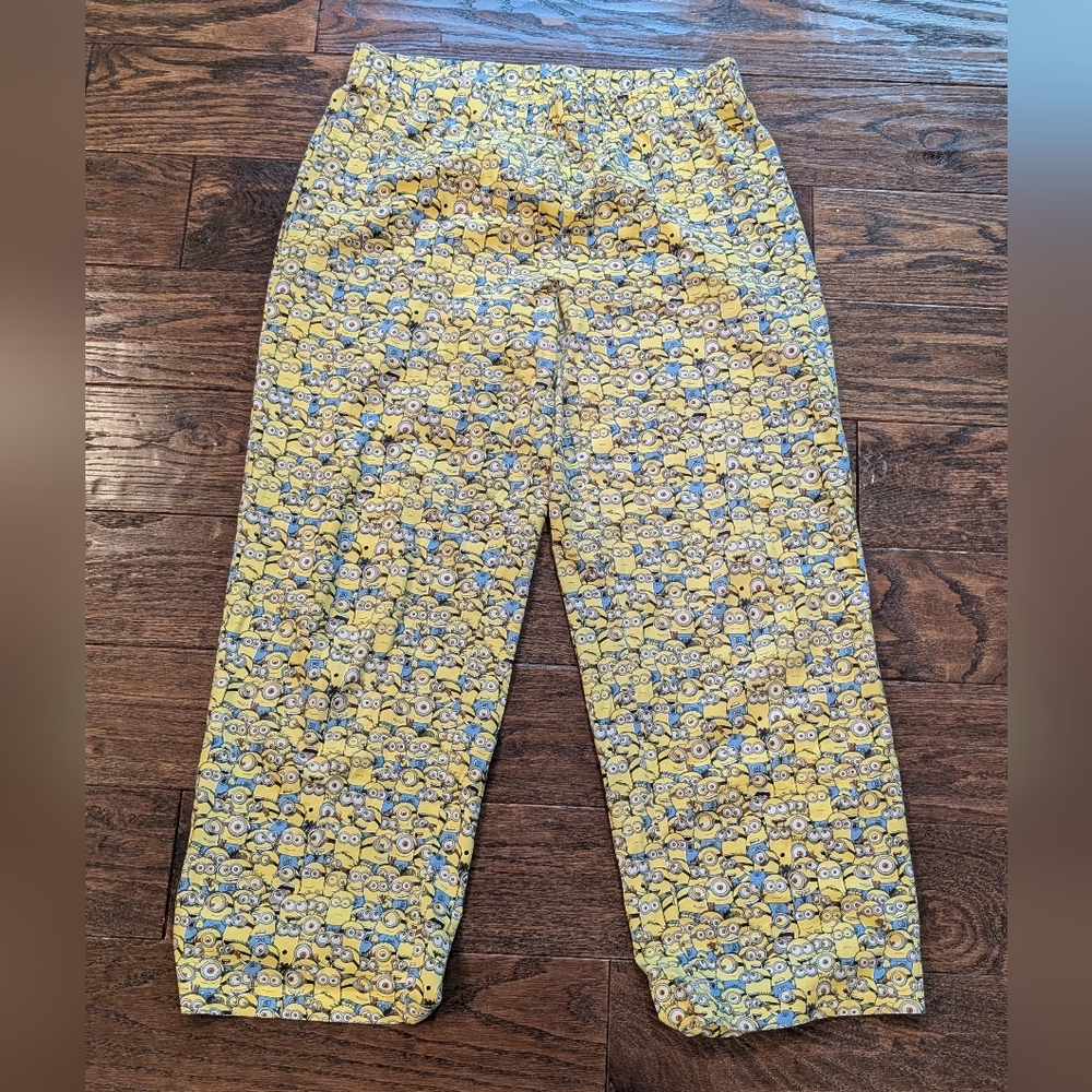 Despicable Me Universal Studios  All Over Print Minions Pajama Pants